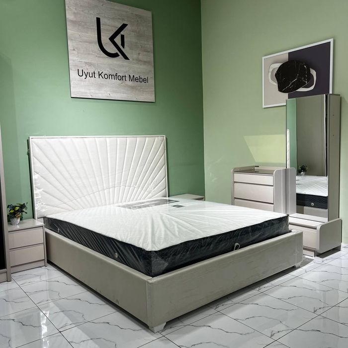 Спальный гарнитур комплект.