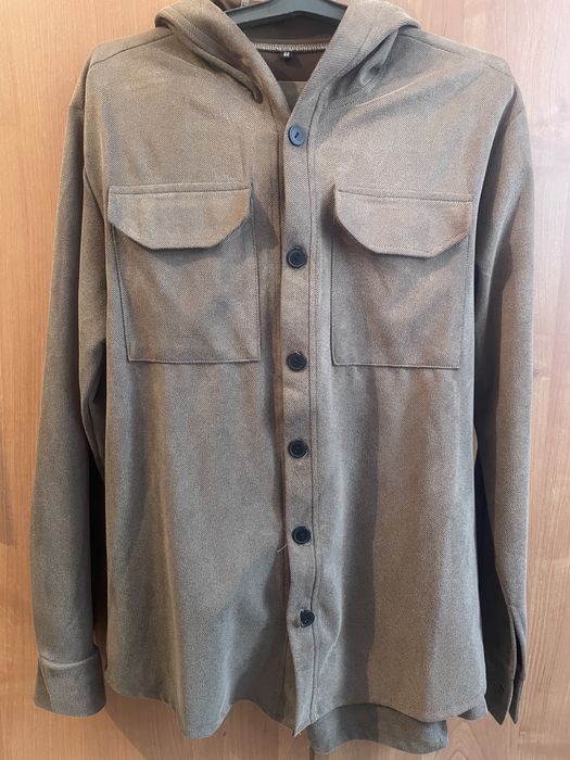 Продам модную красивую двоику кто понимает толк вещах поимет.