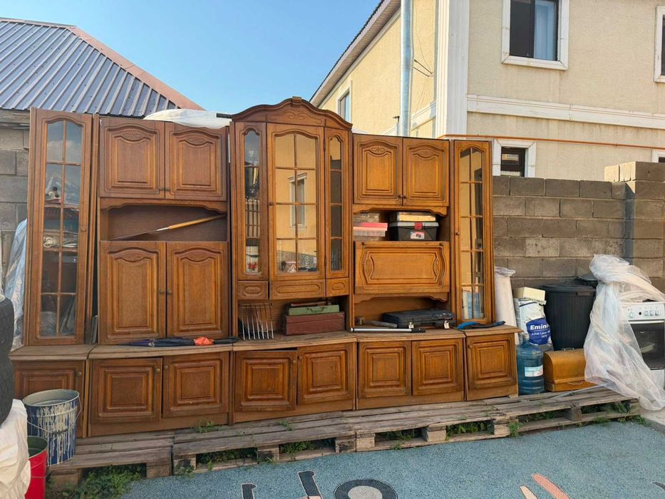Стенка из натурального дуба