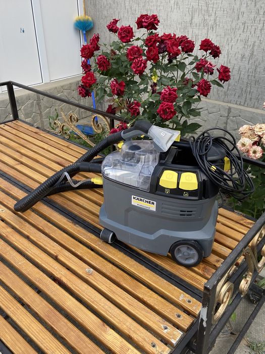 Моющий пылесос Karcher