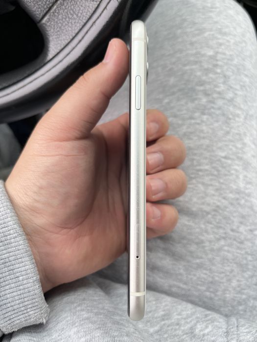 Iphone 11 продается