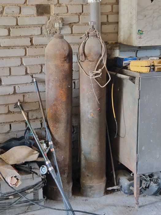 Продам кислородный баллон