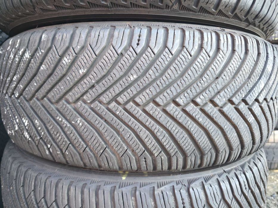 4 Anvelope de IARNA - 205/55/17 95V XL - Michelin Alpin 7 - CA UNELE NOI - DOT 2025 !