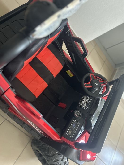 Машинка электрическая детская