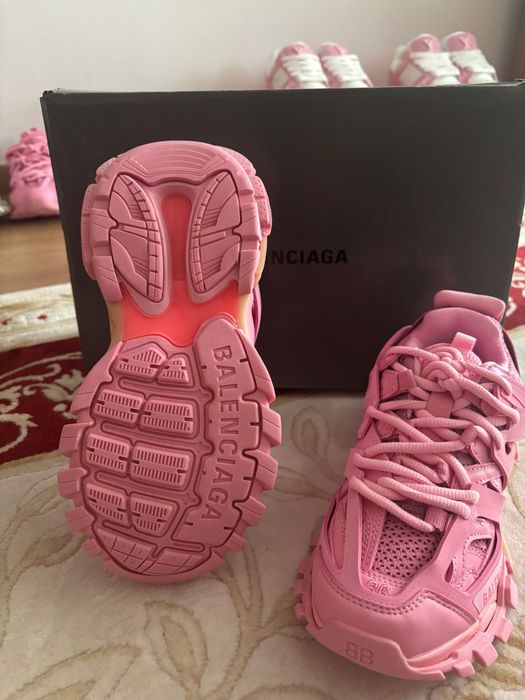 Balenciaga track pink