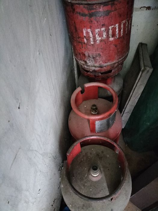 Продам газовые тары-3шт.