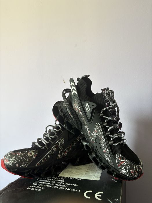 Pantofi sportivi cu suspensie