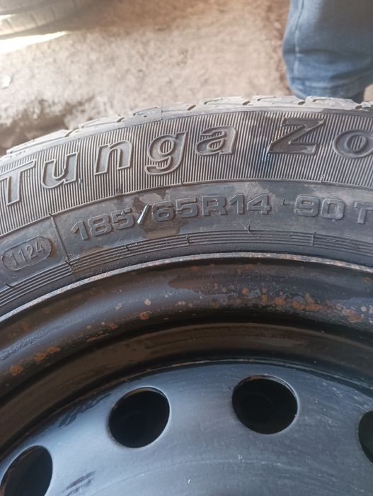 Продам два колеса r14 с дисками