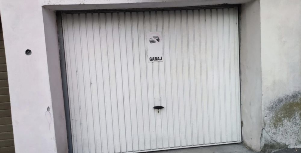 Proprietar,ofer spre închiriere ap cu 3  camere in Lenjn Sud!+ garaj