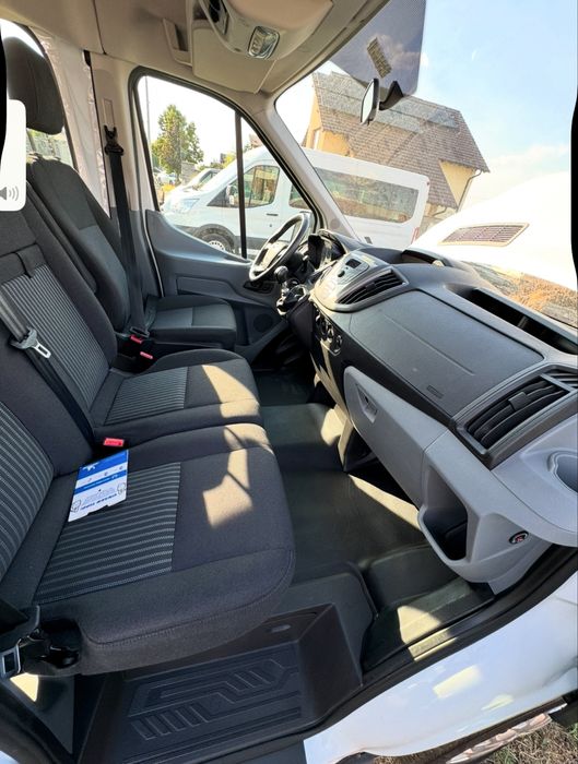 Inchiriez microbuz 8 1