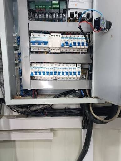 ELEKTR MONTAJ ISHLARI 
Sifatli va ishonchli elektr montaj xizmatlar