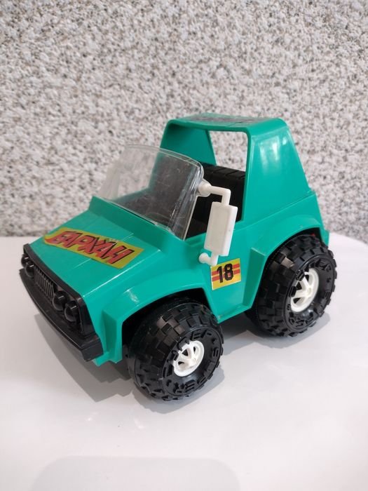 Стари играчки - коли