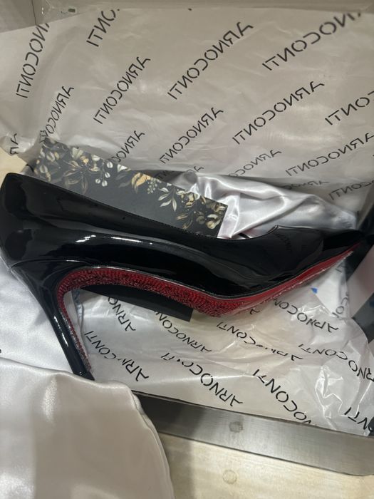 Дамски обувки с ток