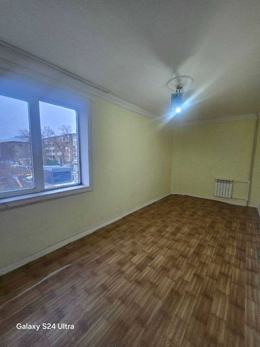 Продаётся Срочно 2х комнатная квартира 3-этаже 1-остановка Микрорайон