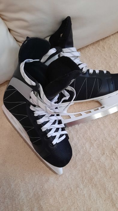 Коньки мужские фигурные