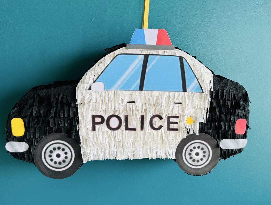 Пинята полицейска кола Police car