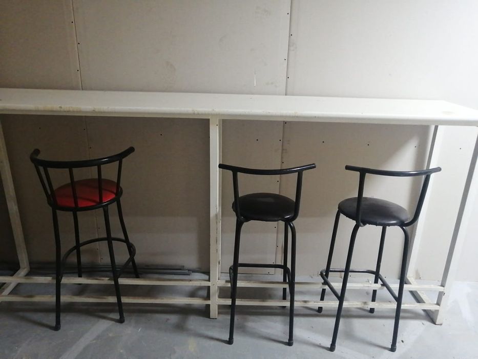 Продам барные столы для общепита и стулья