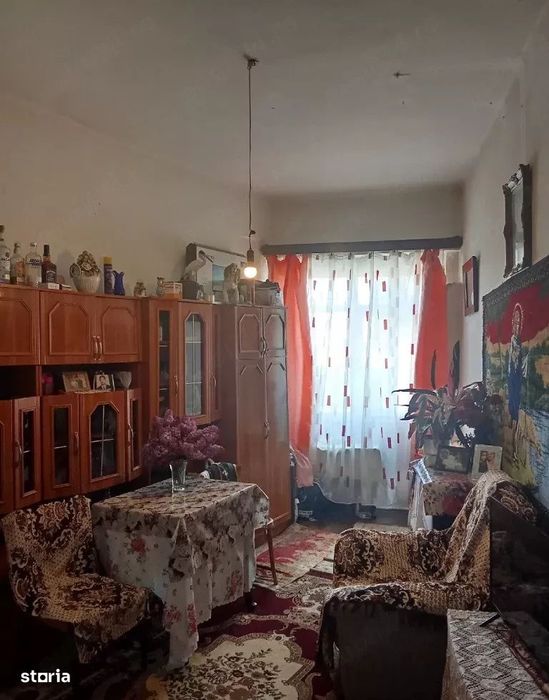 Apartament renovabil cu o camera la casa 36 mp + 47 mp teren | Marasti