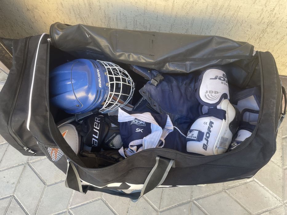 Хоккейная экипировка, комплект