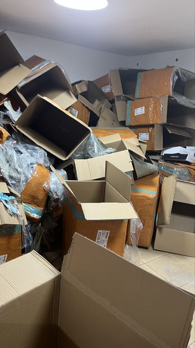 Отдам коробки много