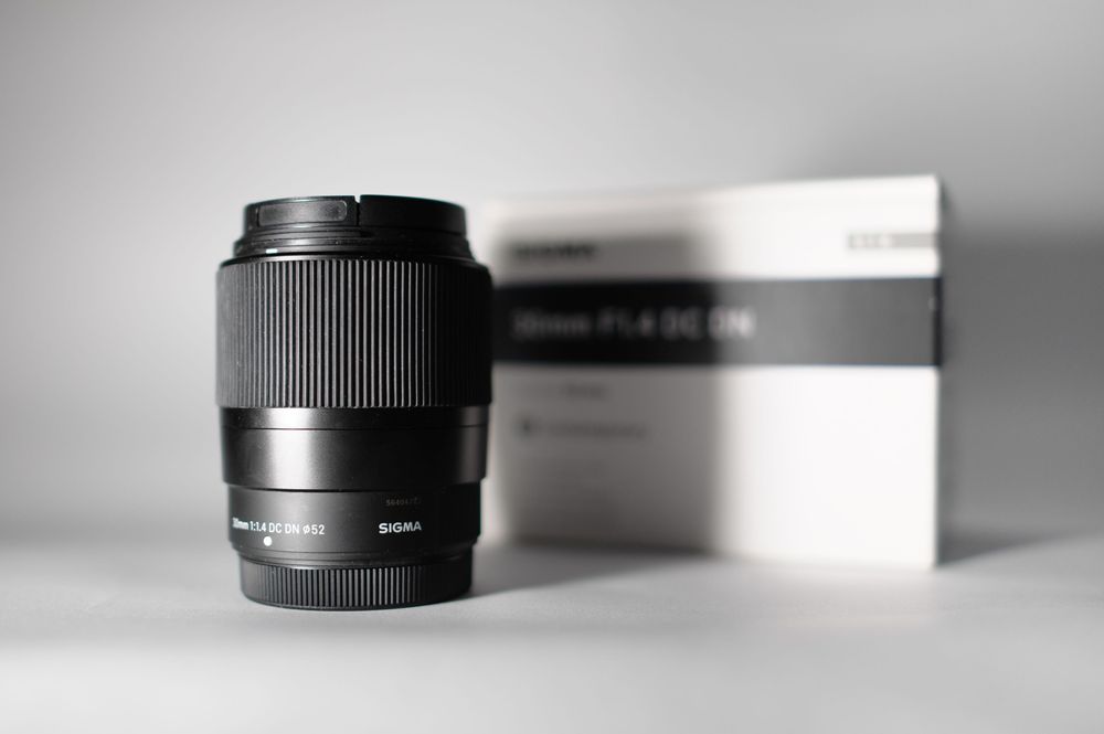 Камера Fujifilm X-T3 с обективи Fujinon 18–55mm и Sigma 30mm f/1.4