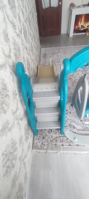 Детская горка с качелей