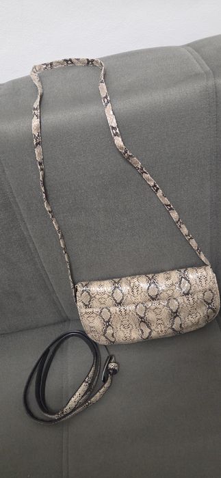 Geanta imitatie piele de sarpe plus curea asortata