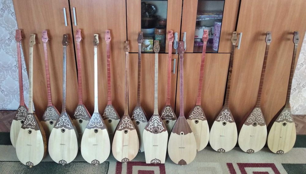 Домбыра ручной работы от мастера