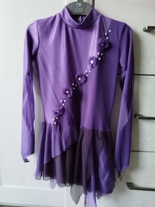 Рокля за фигурно пързаляне