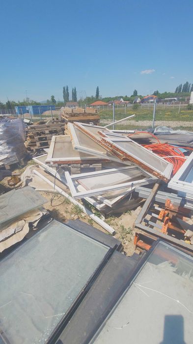 Vand ieftin ferestre, usi, panouri vata