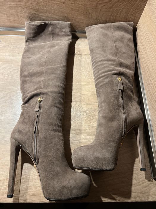 Prada ботуши на висок ток