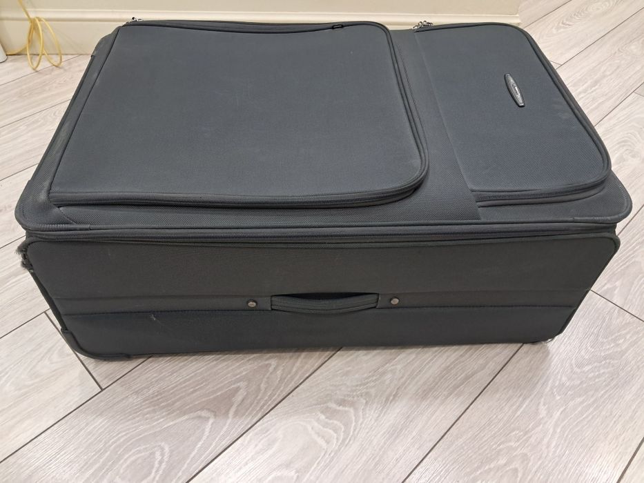 Чемодан большой продам.