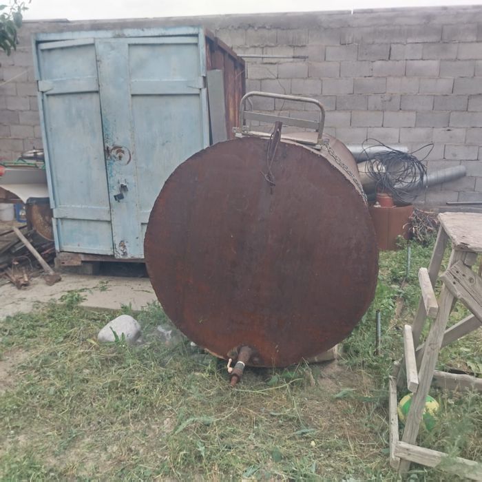 Продаеться бочка цена 230000тг