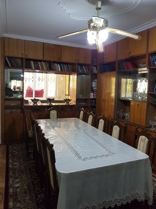 Продаётся 5 ти комнатная квартира. Медгородок . Камарнисо. Шифокорлар.