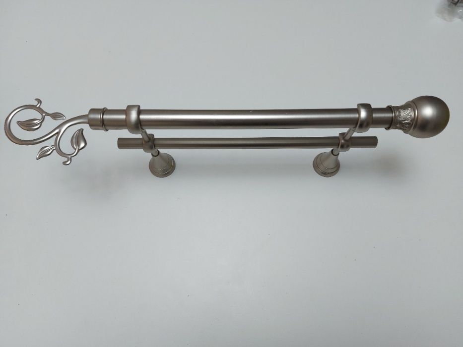 Металлический стеновой гардины