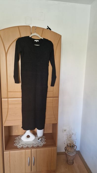 Rochie neagra lunga din tricot