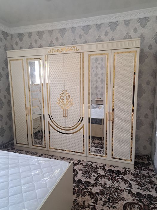 Xaytik uslubda yotoqxona mebili