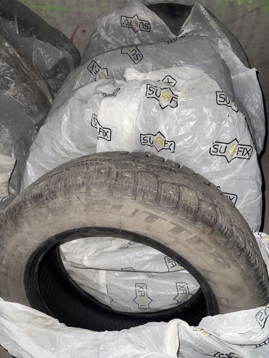 продам зимнию резину на 15