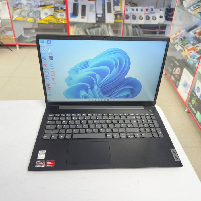 Lenovo AMD RYZEN 3 7320U 5500MHz ddr5 8/256 ssd holati ideal
