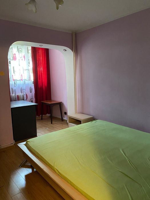 Închiriez apartament