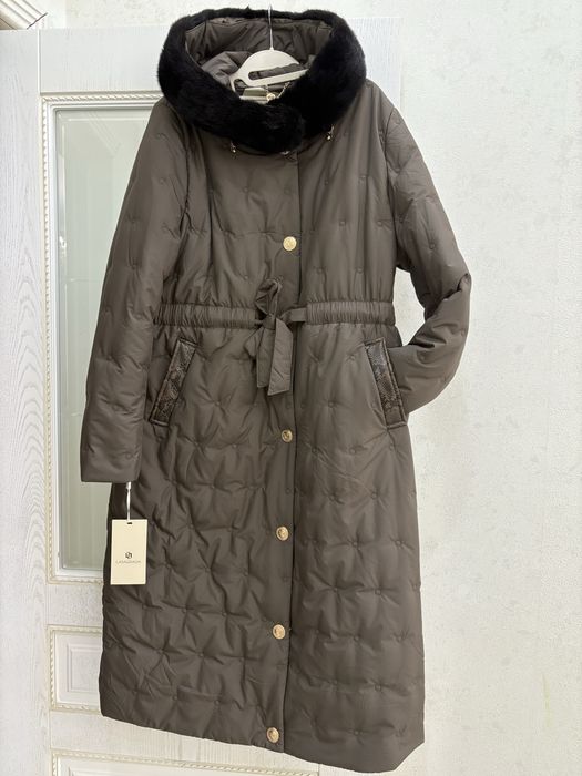 Зимная куртка Lasagrada Новая. Натуральный мех. Верблюжий наполнитель