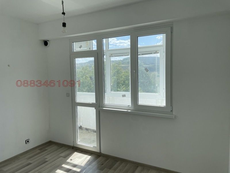 Продава се Многостаен апартамент в Крумовград - 96 кв.м за 691 €/кв.м - Снимка #2