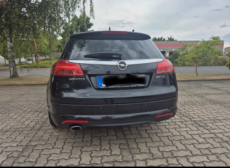 Опел Инсигния 2011год
