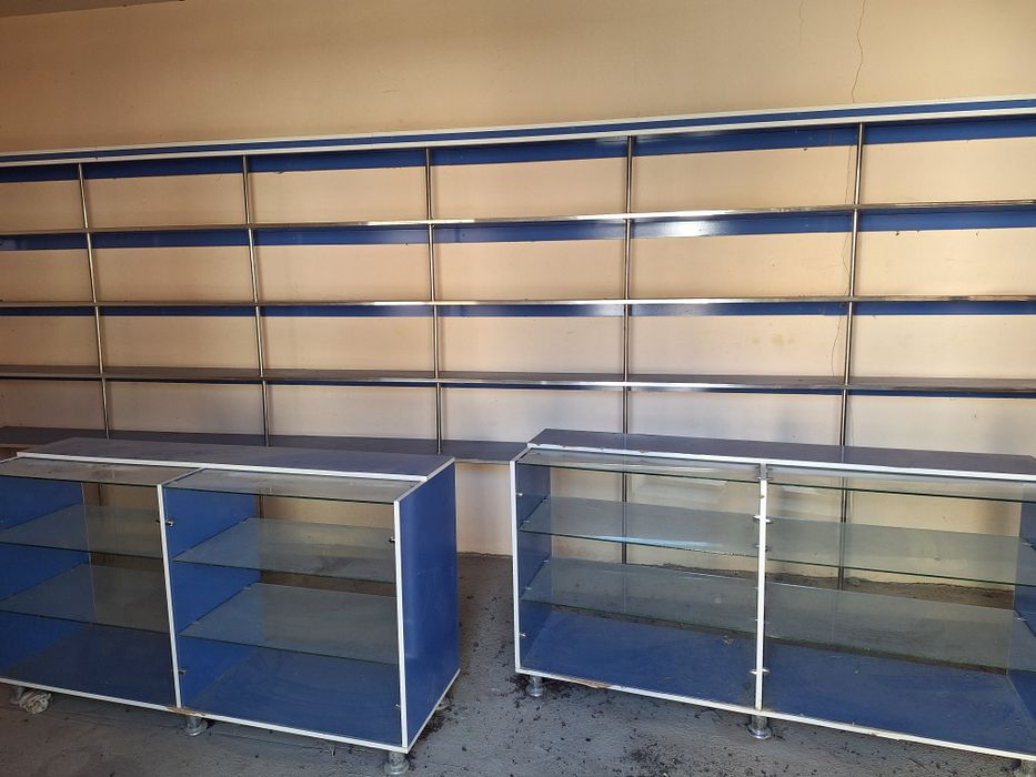 Savdo dukoni uchun polka kassa stoli va stilaj sotiladi