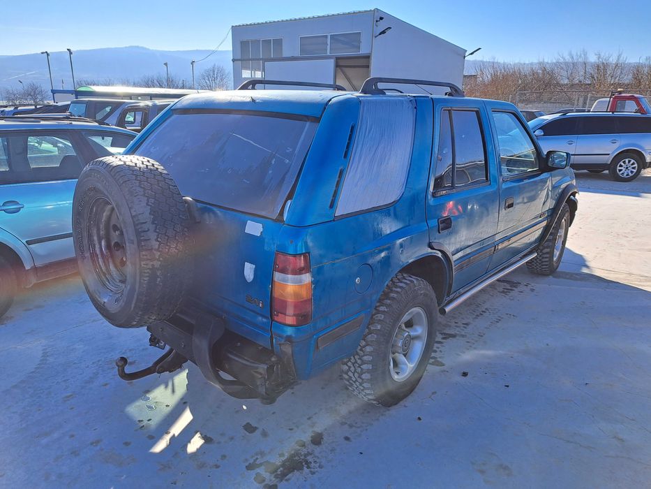 Опел Фронтера A 2.4 i. Opel Frontera A 2.4 i  НА ЧАСТИ