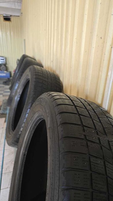 Продам шины в отличном состоянии