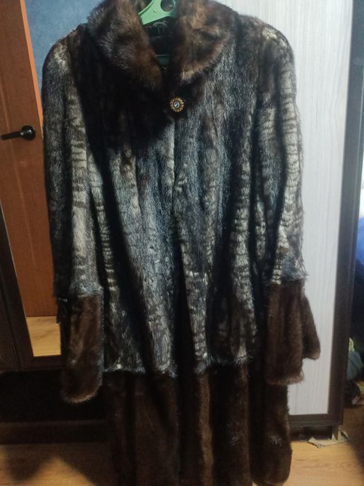 Продам норковую шубу
