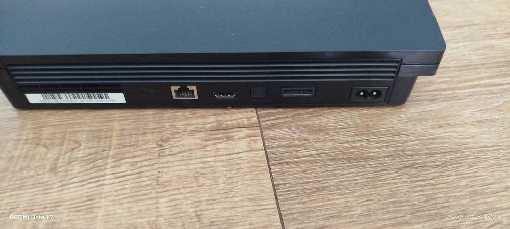 PS3 in stare buna, cu 4 jocuri și o maneta