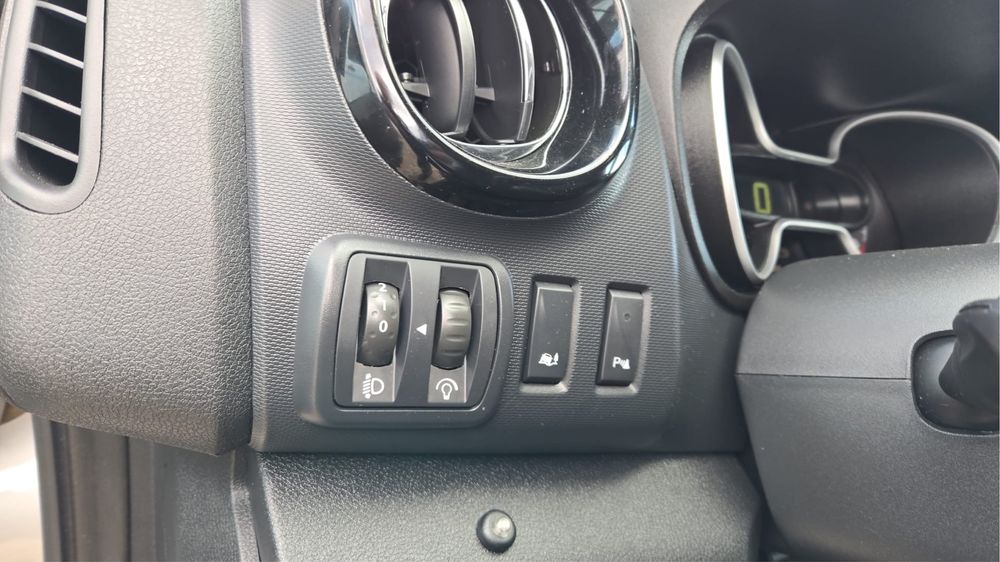 Opel Vivaro duba cu rafturi Sortimo