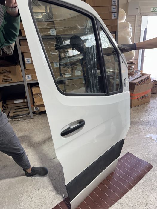 Portiera dreapta fata Mercedes Sprinter 517CDI 2025